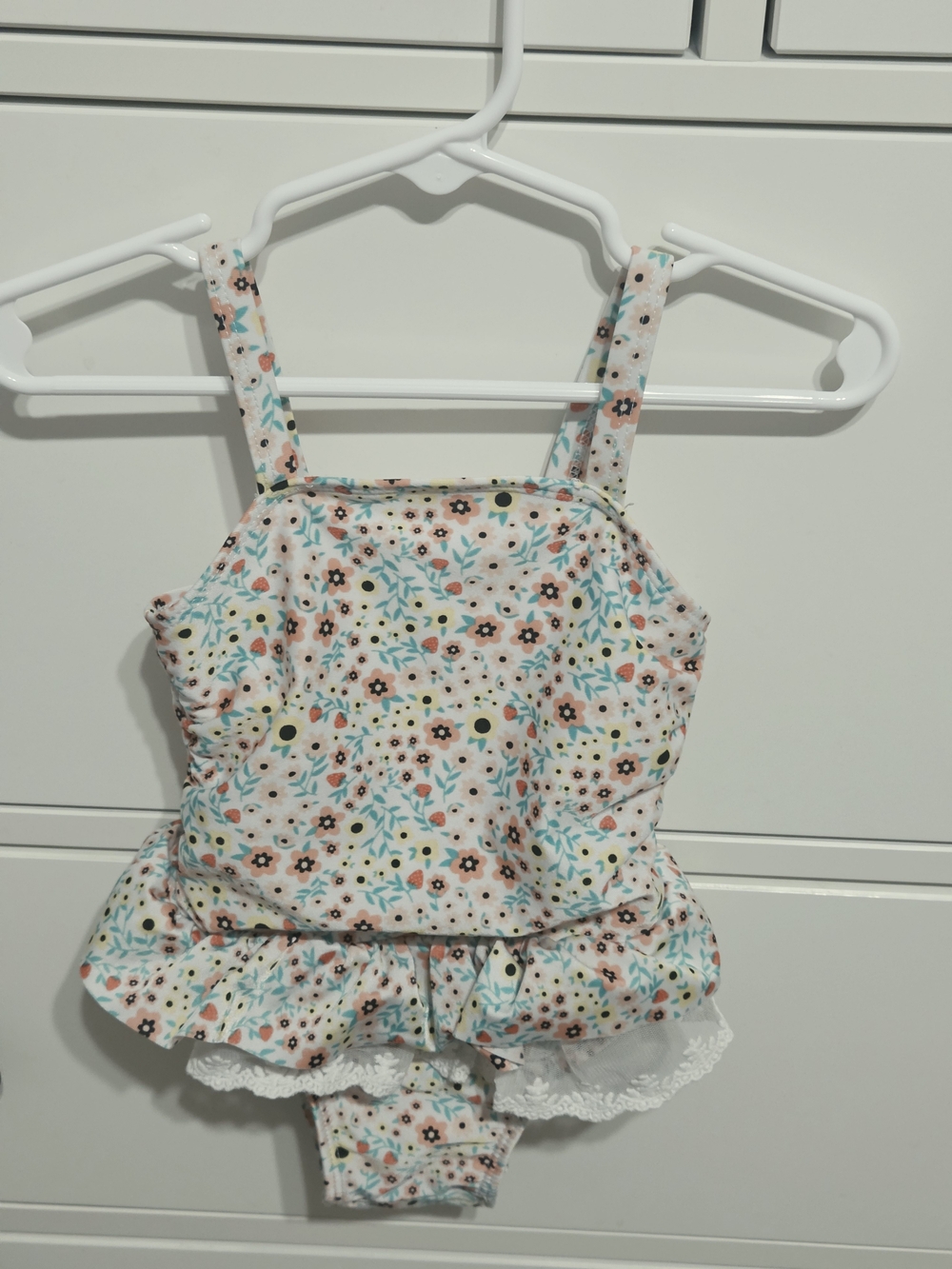 Cat & Jack White Floral One-Piece Swimsuit with Ruffle Hem 18M